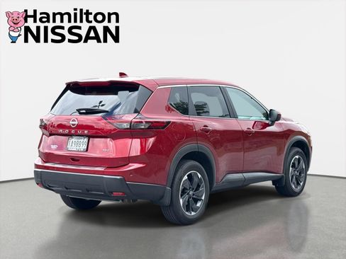 Certified 2026 Nissan Rogue SV AWD/4WD image 2