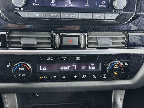 Used 2025 Nissan Pathfinder SV FWD image 22