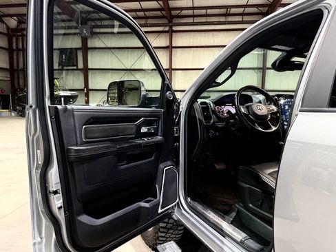 Used 2021 RAM 2500 Laramie AWD/4WD image 12