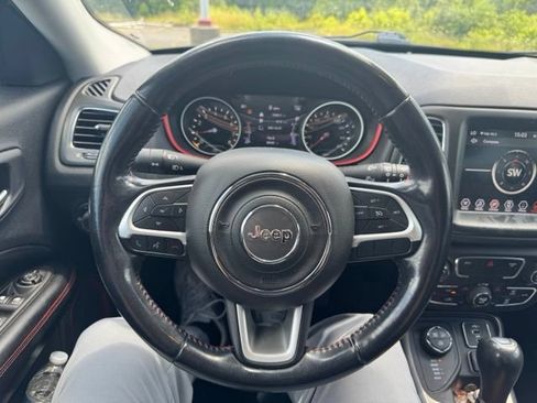 Used 2020 Jeep Compass Trailhawk AWD/4WD image 15