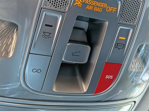 Used 2022 Genesis GV70 2.5T w/ Advanced Package image 23