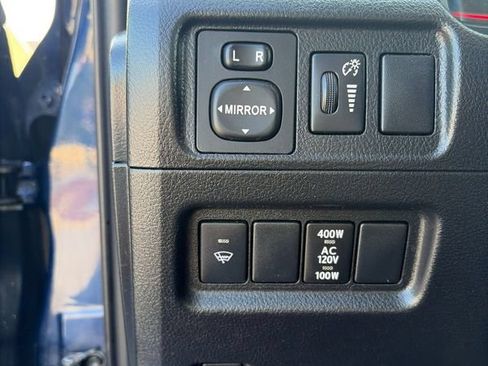 Used 2019 Toyota 4Runner TRD Off-Road Premium AWD/4WD image 18