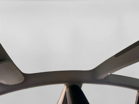 Used 2025 Tesla Model 3 Long Range AWD/4WD image 13