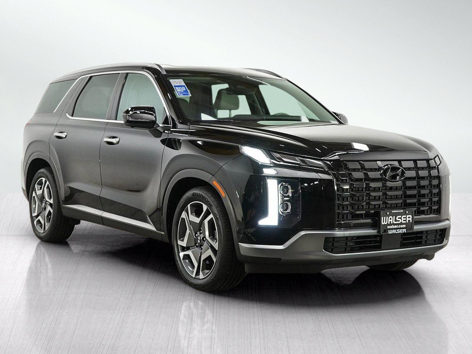 Used 2024 Hyundai Palisade Limited AWD/4WD image 7