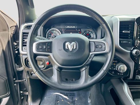 Used 2022 RAM 1500 Big Horn AWD/4WD image 11