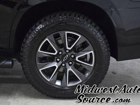 Used 2022 Chevrolet Tahoe Z71 w/ Z71 Off-Road Package image 8