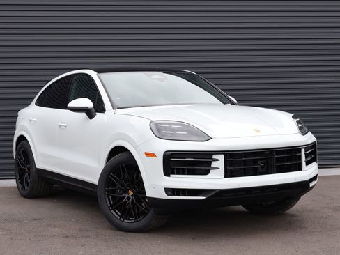 New 2026 Porsche Cayenne Coupe AWD/4WD image 7