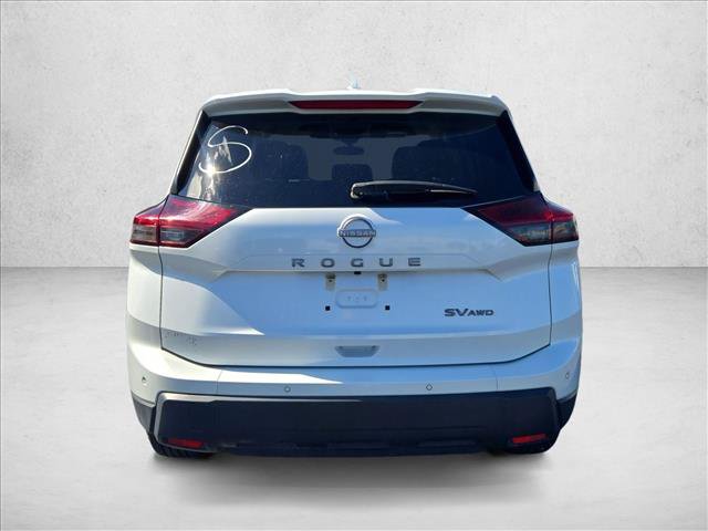 Used 2024 Nissan Rogue SV AWD/4WD image 6