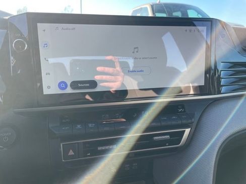 Used 2025 Toyota Camry SE w/ Multimedia Upgrade Package image 9