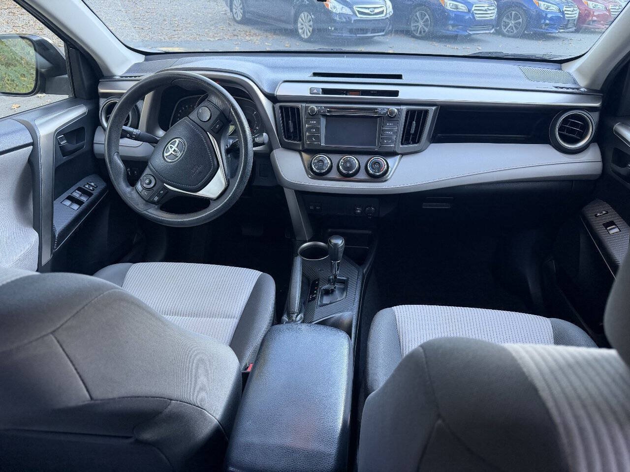 Used 2015 Toyota RAV4 LE AWD/4WD image 17