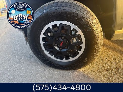 Used 2025 Toyota Tacoma TRD Off-Road image 2