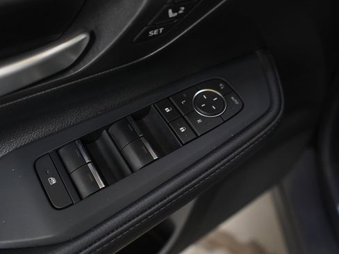 Used 2025 Toyota Grand Highlander AWD image 21