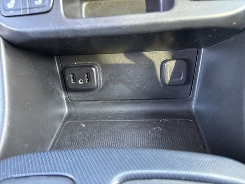 Used 2022 Chevrolet Colorado Z71 image 34