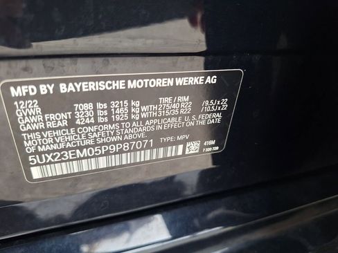 Used 2023 BMW X7 xDrive40i w/ M Sport Package AWD/4WD image 39