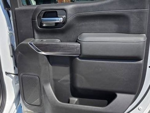 Used 2021 Chevrolet Silverado 1500 LTZ AWD/4WD image 13