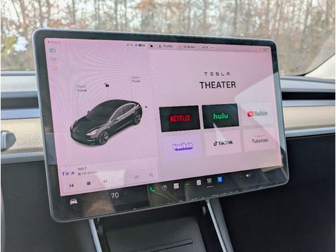 Used 2018 Tesla Model 3 Mid Range image 23
