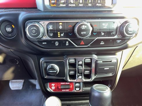 Used 2021 Jeep Gladiator Rubicon image 21