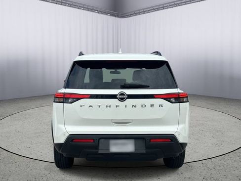 Used 2025 Nissan Pathfinder SV FWD image 8