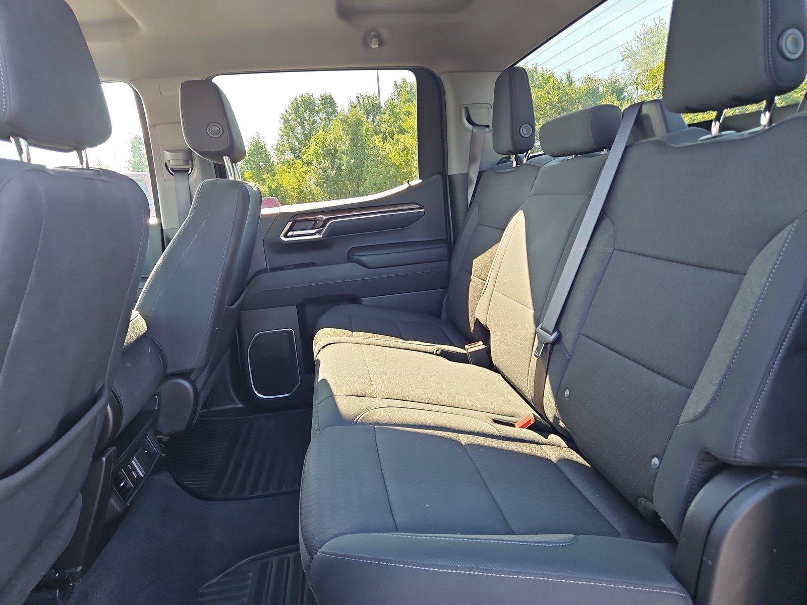 Used 2024 Chevrolet Silverado 1500 LT AWD/4WD image 13