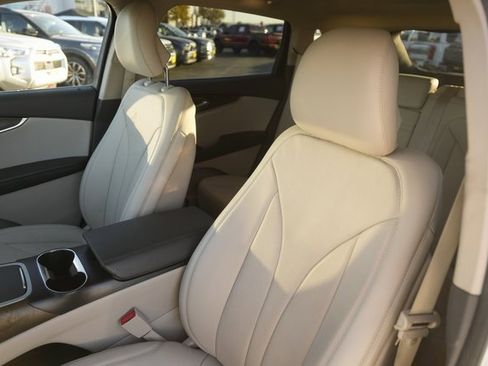 Used 2018 Lincoln MKX Reserve w/ Driver Assistance Package image 10