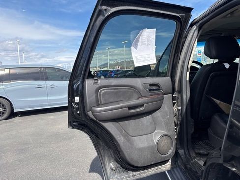 Used 2013 GMC Yukon Denali image 19