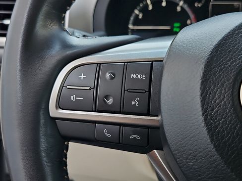Used 2023 Lexus GX 460 Premium w/ Premium Package AWD/4WD image 23