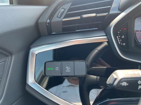 New 2025 Audi Q3 2.0T Premium image 38