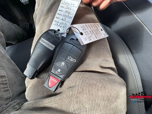 Used 2014 Dodge Challenger R/T image 28