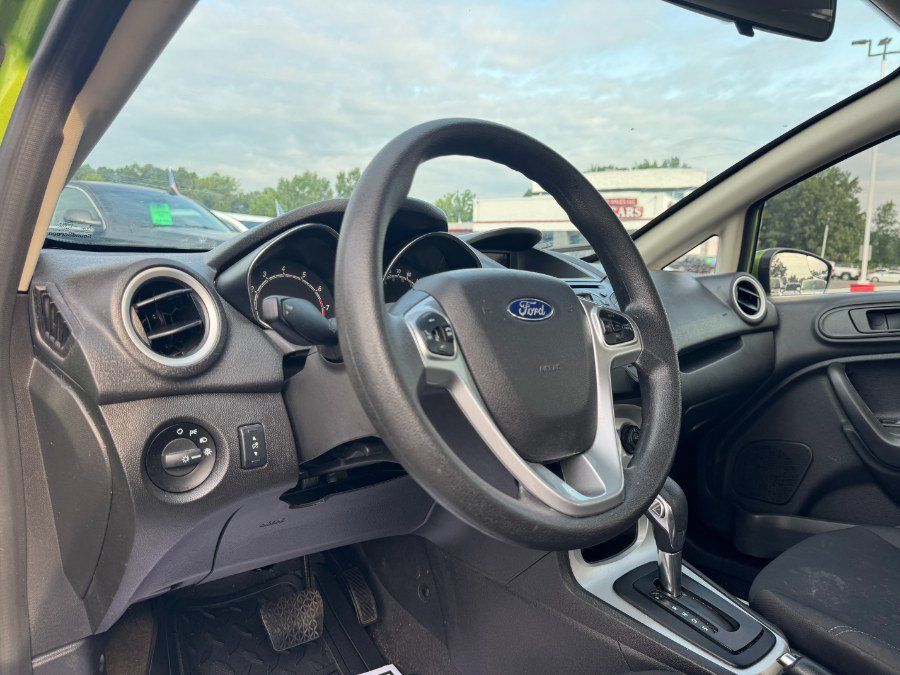 Used 2018 Ford Fiesta SE w/ Cold Weather Package FWD image 14