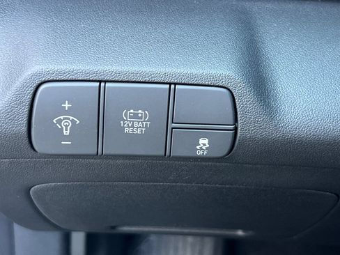 Used 2026 Hyundai Elantra Hybrid FWD image 35