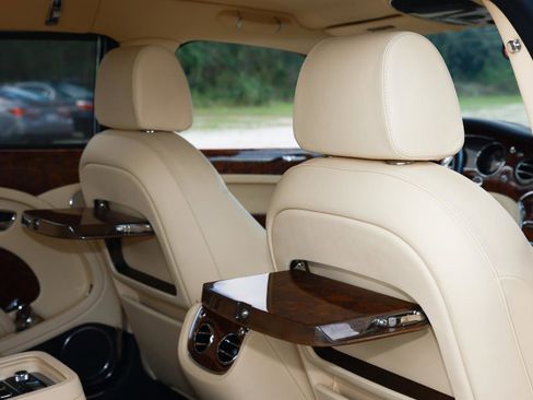 Used 2012 Bentley Mulsanne RWD image 24