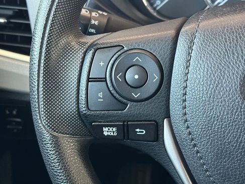 Used 2016 Toyota Corolla LE FWD image 24