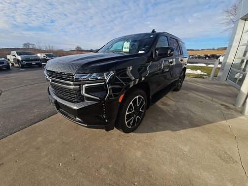 Used 2022 Chevrolet Tahoe RST w/ Luxury Package image 3