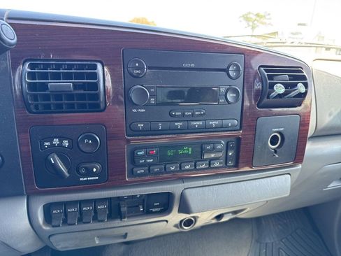 Used 2007 Ford F350 Lariat AWD/4WD image 13
