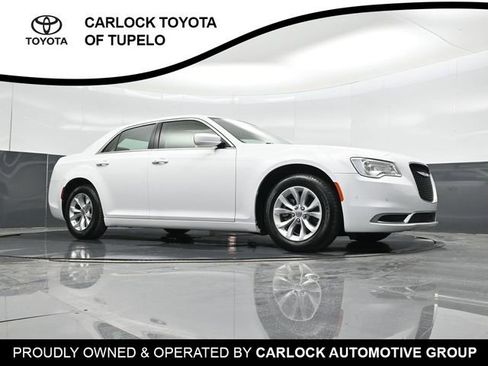 Used 2023 Chrysler 300 Touring w/ Safetytec Plus Group RWD image 42