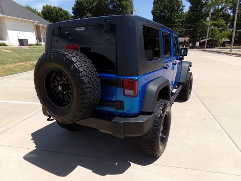 Used 2015 Jeep Wrangler Unlimited Sport AWD/4WD image 35