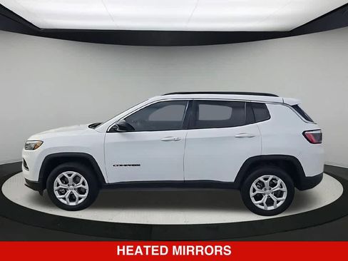 Used 2024 Jeep Compass Latitude AWD/4WD image 5