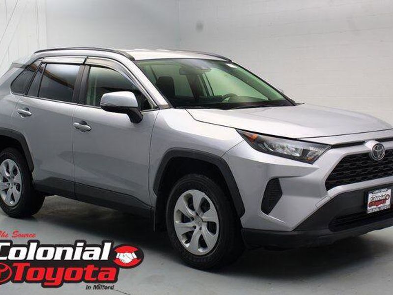 Certified 2019 Toyota RAV4 LE image 1