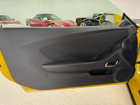 Used 2010 Chevrolet Camaro SS RWD image 33