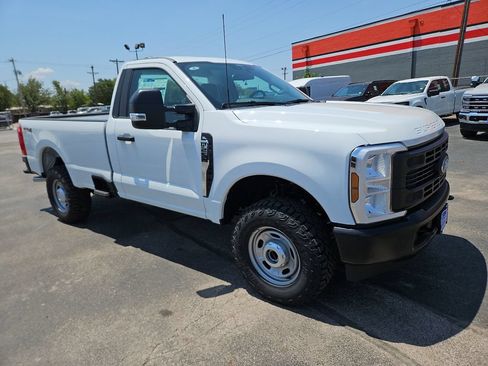 New 2026 Ford F250 XL w/ XL Off-Road Package AWD/4WD image 1