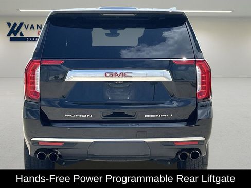 Used 2021 GMC Yukon Denali w/ Denali Premium Package image 8
