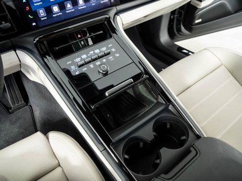 New 2026 Porsche Panamera 4 AWD/4WD image 18
