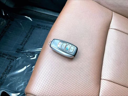 Used 2023 Subaru Ascent Touring image 15