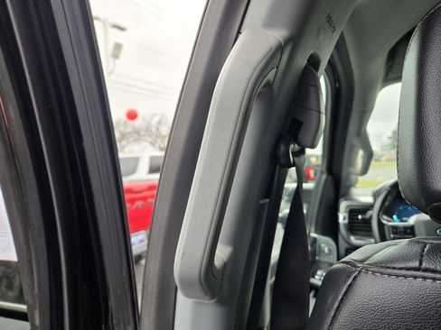 Used 2023 Ford F350 Lariat w/ Chrome Package image 32