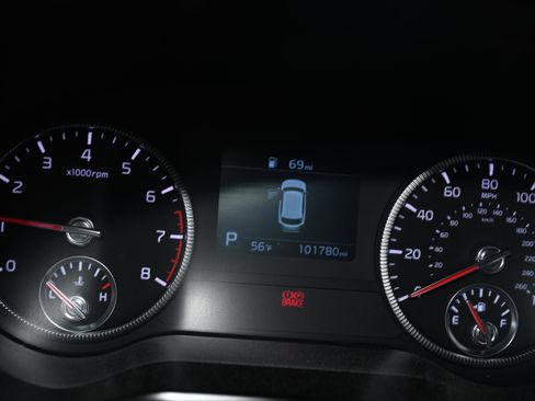 Used 2022 Kia Telluride EX w/ EX Premium Package image 14