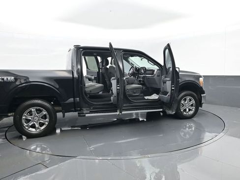 Used 2023 Ford F150 XLT w/ XTR Package image 28