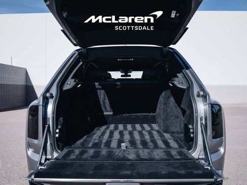 Used 2023 Rolls-Royce Cullinan Black Badge w/ Driver's Package image 43