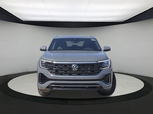 New 2026 Volkswagen Atlas Cross Sport SEL Premium R-Line image 2