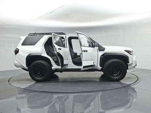 Used 2025 Toyota 4Runner Trailhunter AWD/4WD image 4