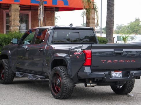 Used 2024 Toyota Tacoma TRD Sport image 6